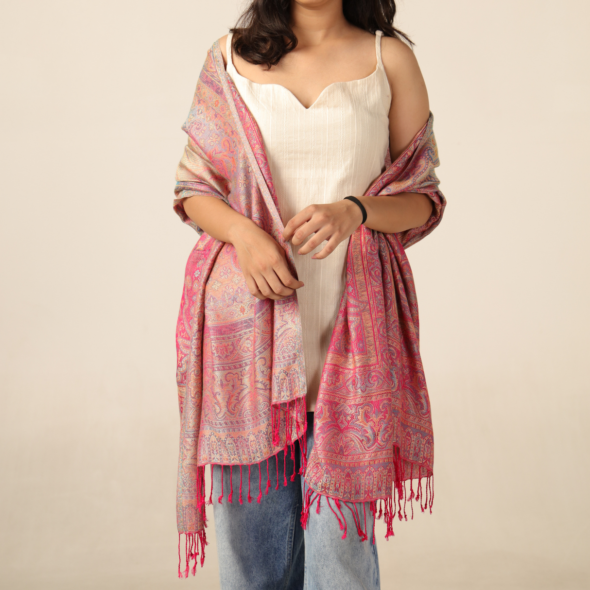 Pashmina-Schal mit feinem Paisley-Muster in Pink – Eleganz und Wärme