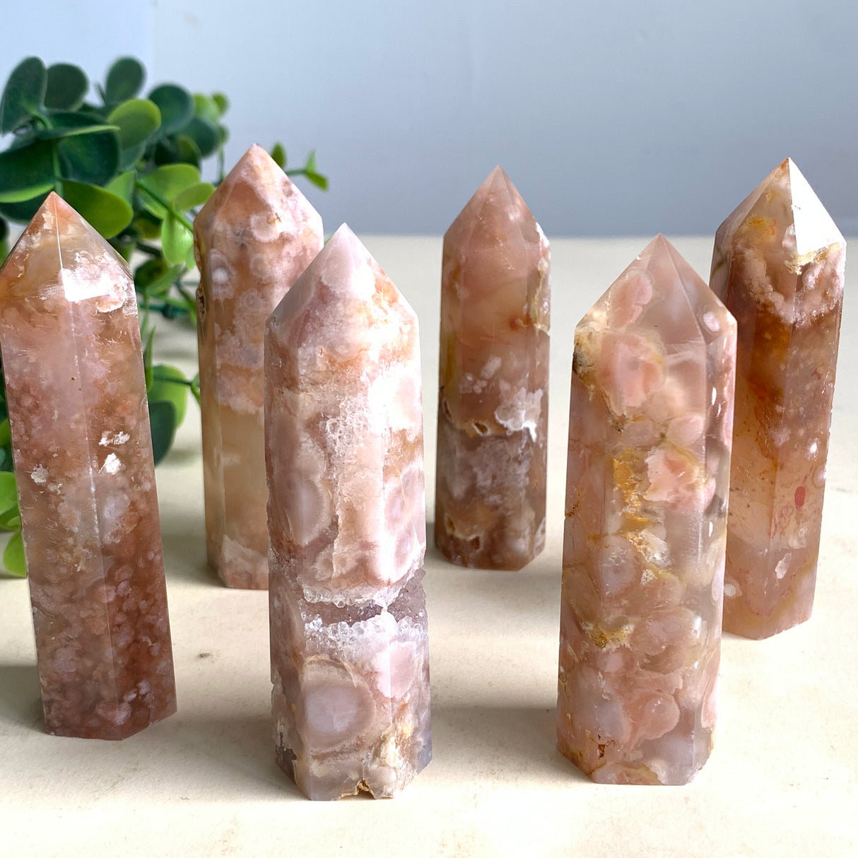 Rosenquarz Edelstein zur Herzheilung, Selbstliebe und emotionalen Balance bei Meditation