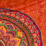 Sarong Ombre Mandala rot bunt – dünnes Strandtuch für unterwegs