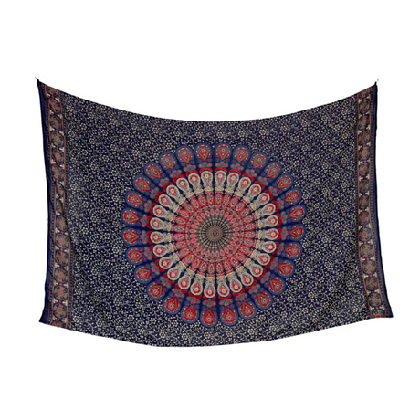 Sarong Pfauenfeder Mandala Blau Rot – leichtes Strandtuch im Boho Stil