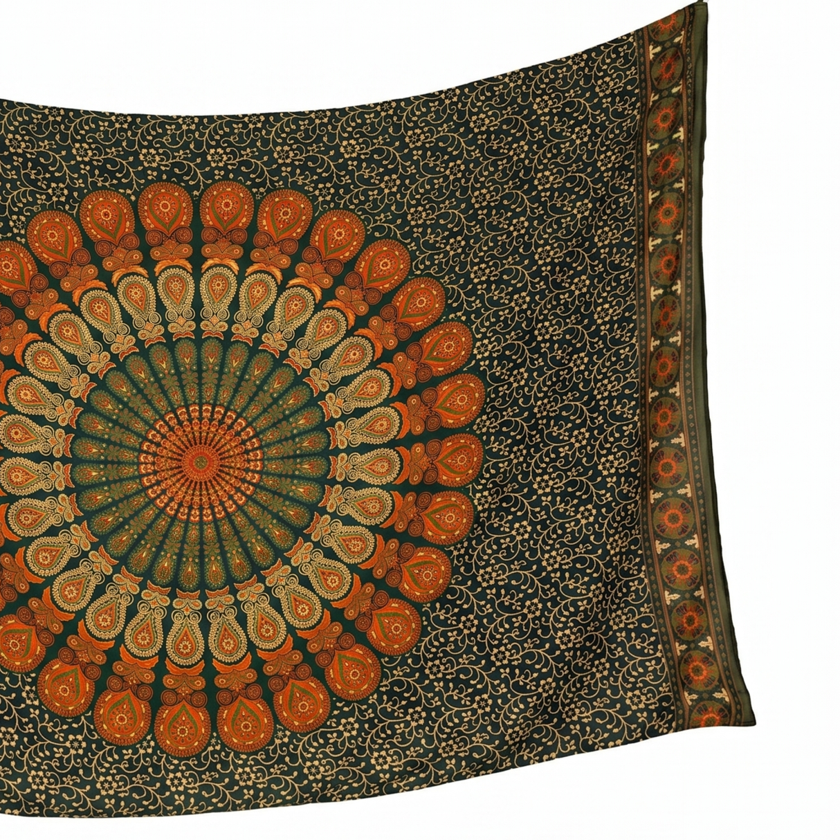Sarong Pfauenfeder Mandala grün orange – dünnes Strandtuch aus Viskose im Boho Stil