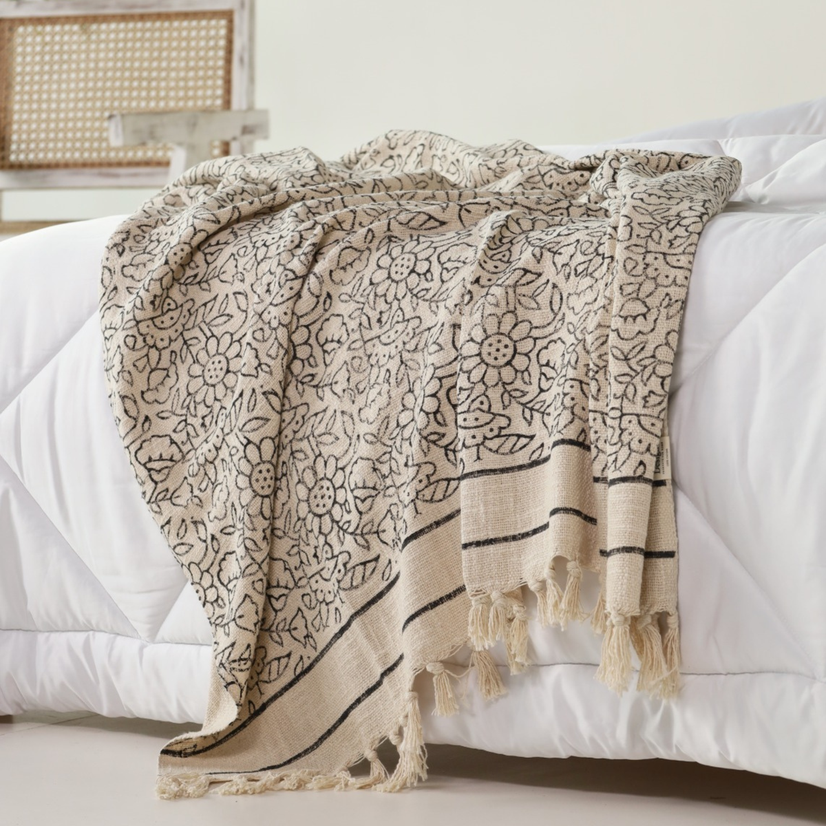 Indische Tagesdecke mit floralem Design - 100% weiche Baumwolle