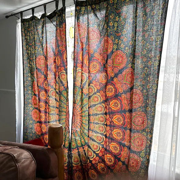 Mandala Vorhang in grün orange, indische Gardine aus Baumwolle, blickdicht und lichtdurchlässig