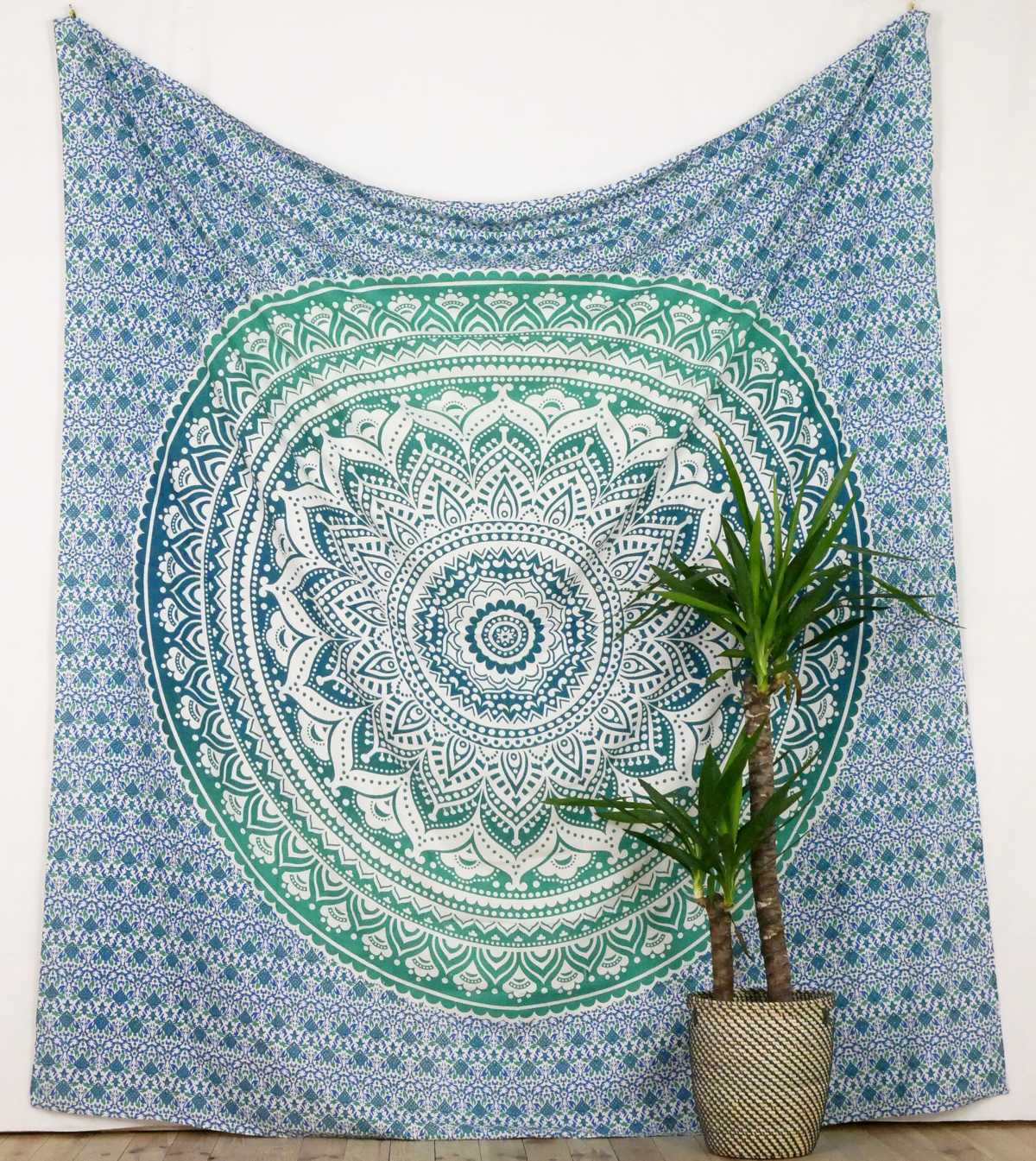 Wandtuch Ombre Mandala türkis - groß