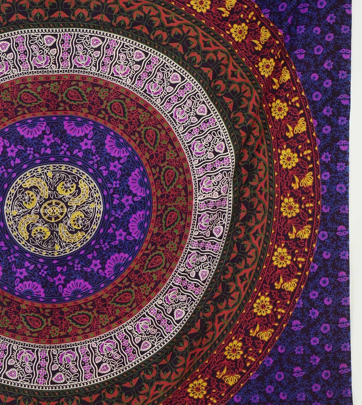 Wandtuch buntes Mandala mit Blumen lila - groß ca. 230x210 cm