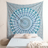 Wandtuch Pfauenfeder Mandala weiß blau, indischer Wandbehang mit floralem Muster
