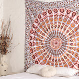 Wandtuch Pfauenfeder Mandala weiß orange, indischer Wandbehang mit floralem Muster