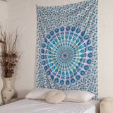 Wandtuch Pfauenfeder Mandala weiß blau, indischer Wandbehang mit floralem Muster