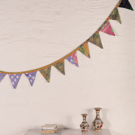 Bunte Boho Girlande mit Fähnchen für ein Zuhause mit Seele