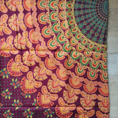 B- Ware Sarong Pfauenfeder Mandala Dunkelrot Grün