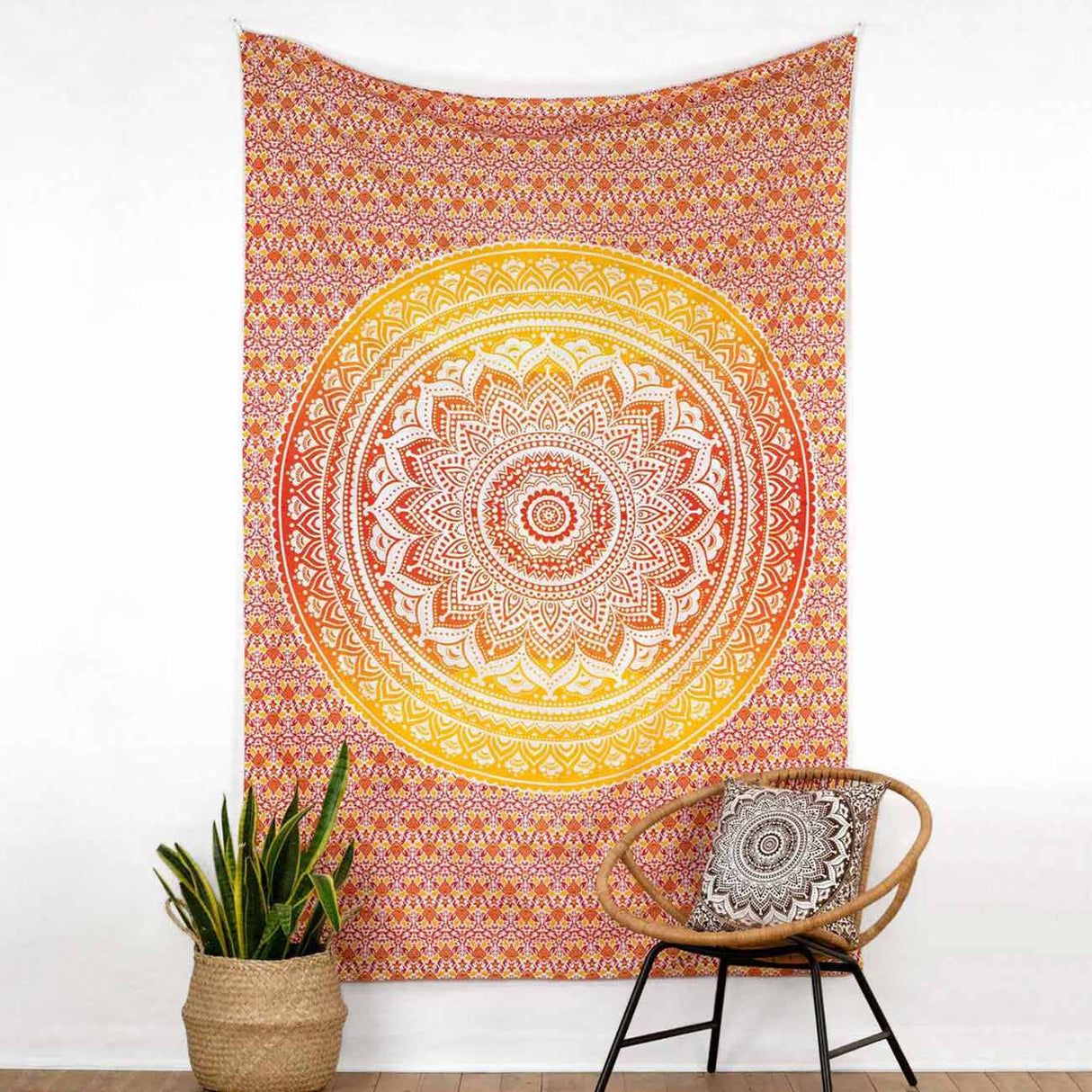 Wandtuch Ombre Mandala rot gelb