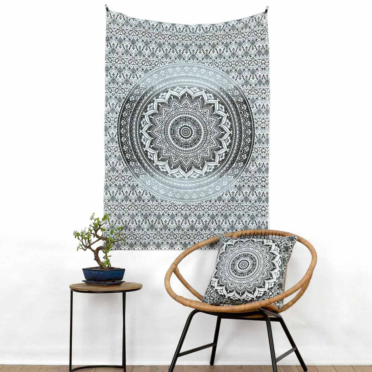 Wandtuch Ombre Mandala schwarz grau