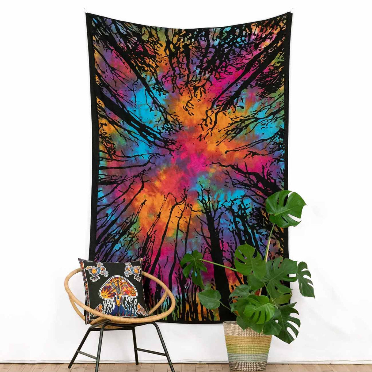 Wandtuch Wald Motiv Batik Bunt