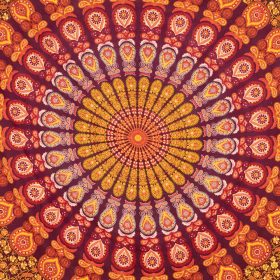 Großes Wandtuch mit Pfauenfeder Mandala in rot orange
