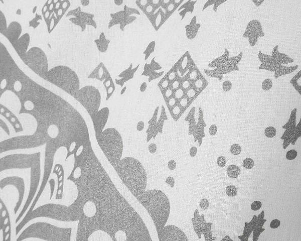 Wandtuch Ombre Mandala weiß silber - groß ca. 230x210 cm