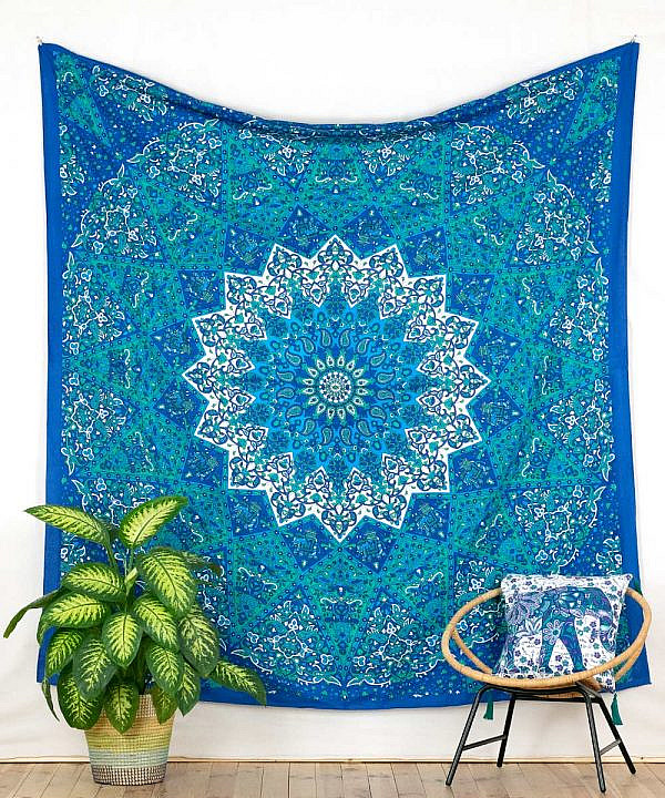 Wandtuch mit Stern Mandala in blau türkis