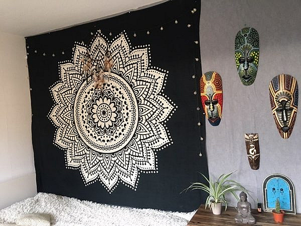 Wandtuch Lotus Mandala schwarz weiß Kundenbild - groß