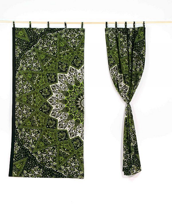 Mandala Vorhang in grün schwarz mit Schlaufen