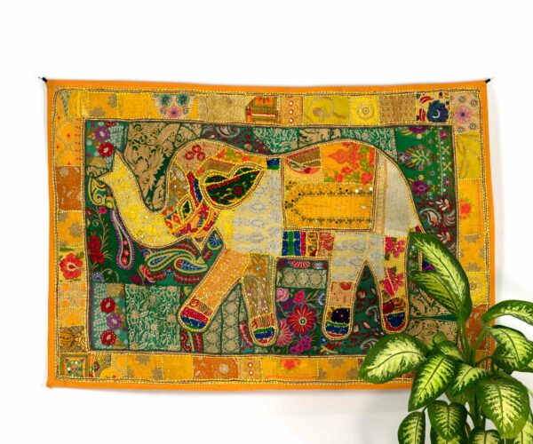 Wandteppich mit Elefant aus Patchwork in gelb und grün 100x150 cm