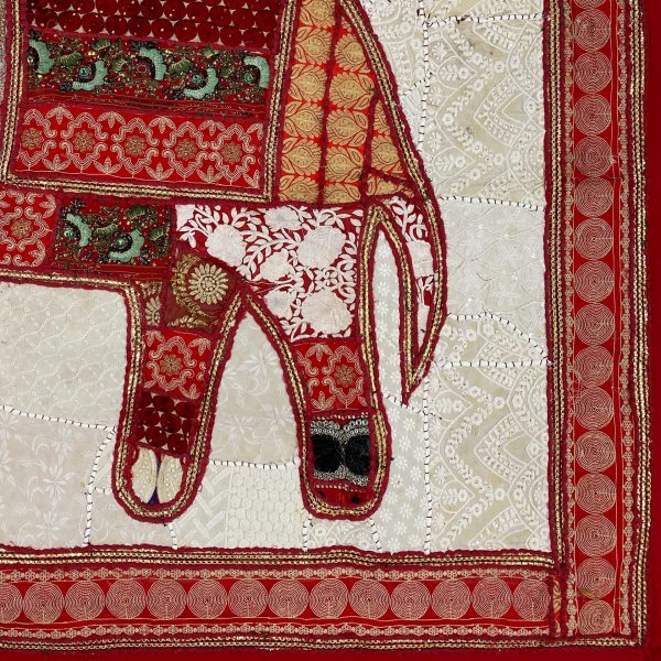 Wandteppich Elefant rot gold - Patchwork Wandbehang aus Indien