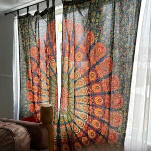 Mandala Vorhang in grün orange, indische Gardine aus Baumwolle, blickdicht und lichtdurchlässig